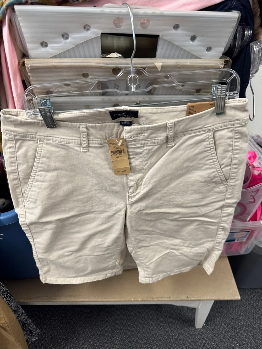 American eagle low rise Bermuda shorts size 10 // 080617